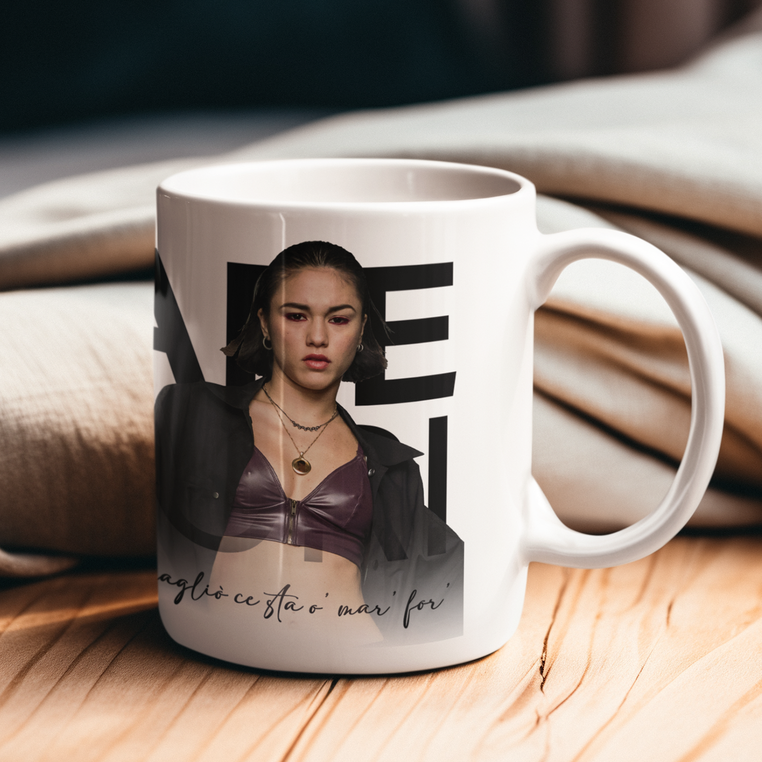 Tazza Mare Fuori 5 con tutti i personaggi - Rosa Ricci - immagine 4