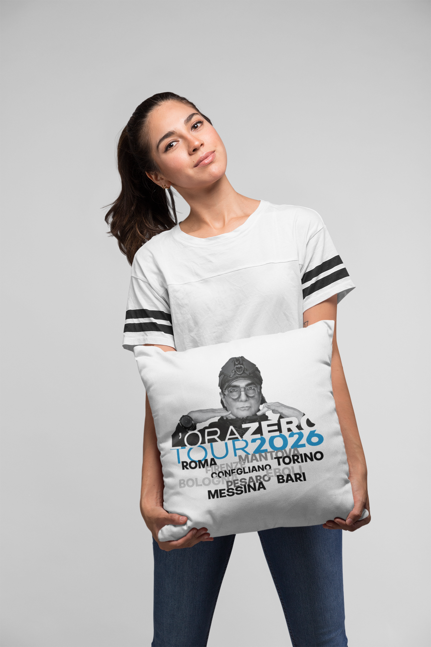 Cuscino sfoderabile con stampa Renato Zero L'orazero 2026 - immagine 3